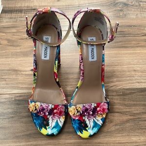 Steve Madden Carrson Floral Heels